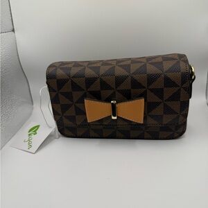 Elegant Brown Geometric Pattern Bag